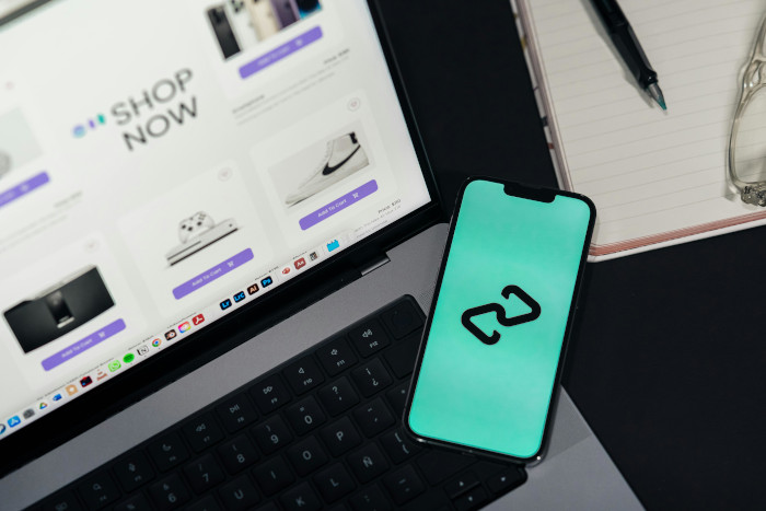 Digital Shopping on Laptop and Smartphone